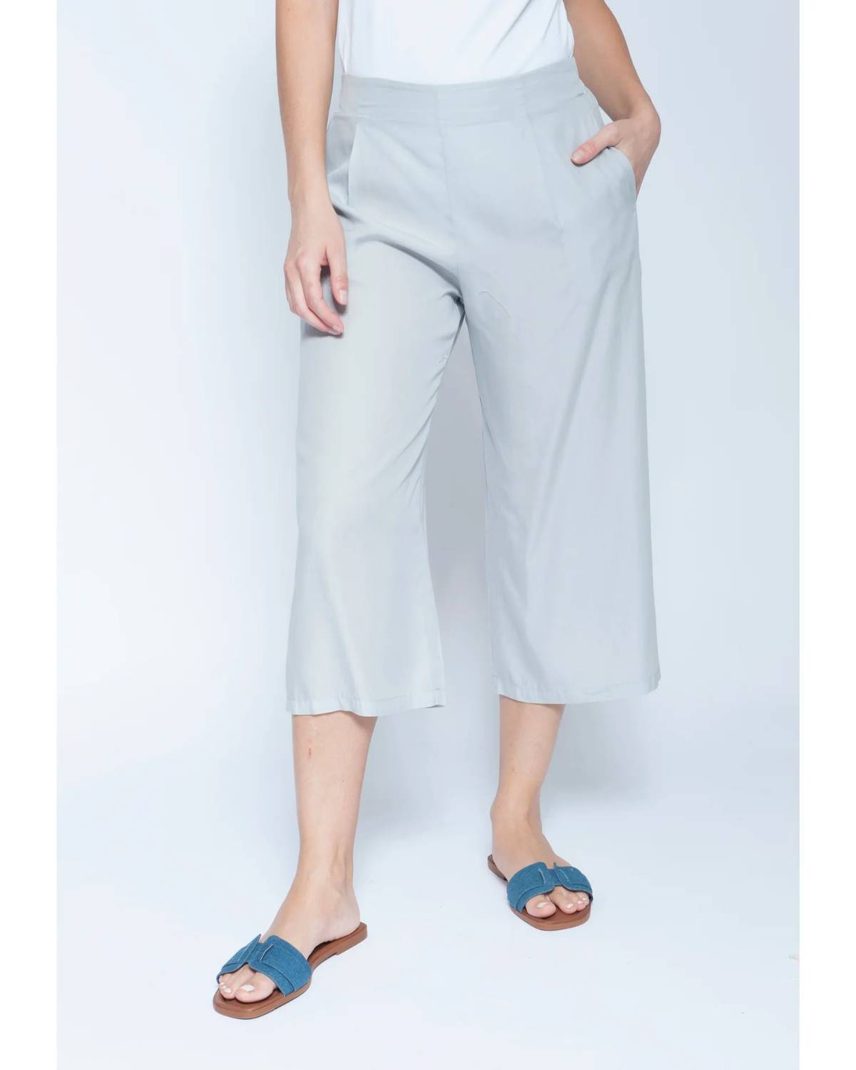Blueberry - Cove Capris