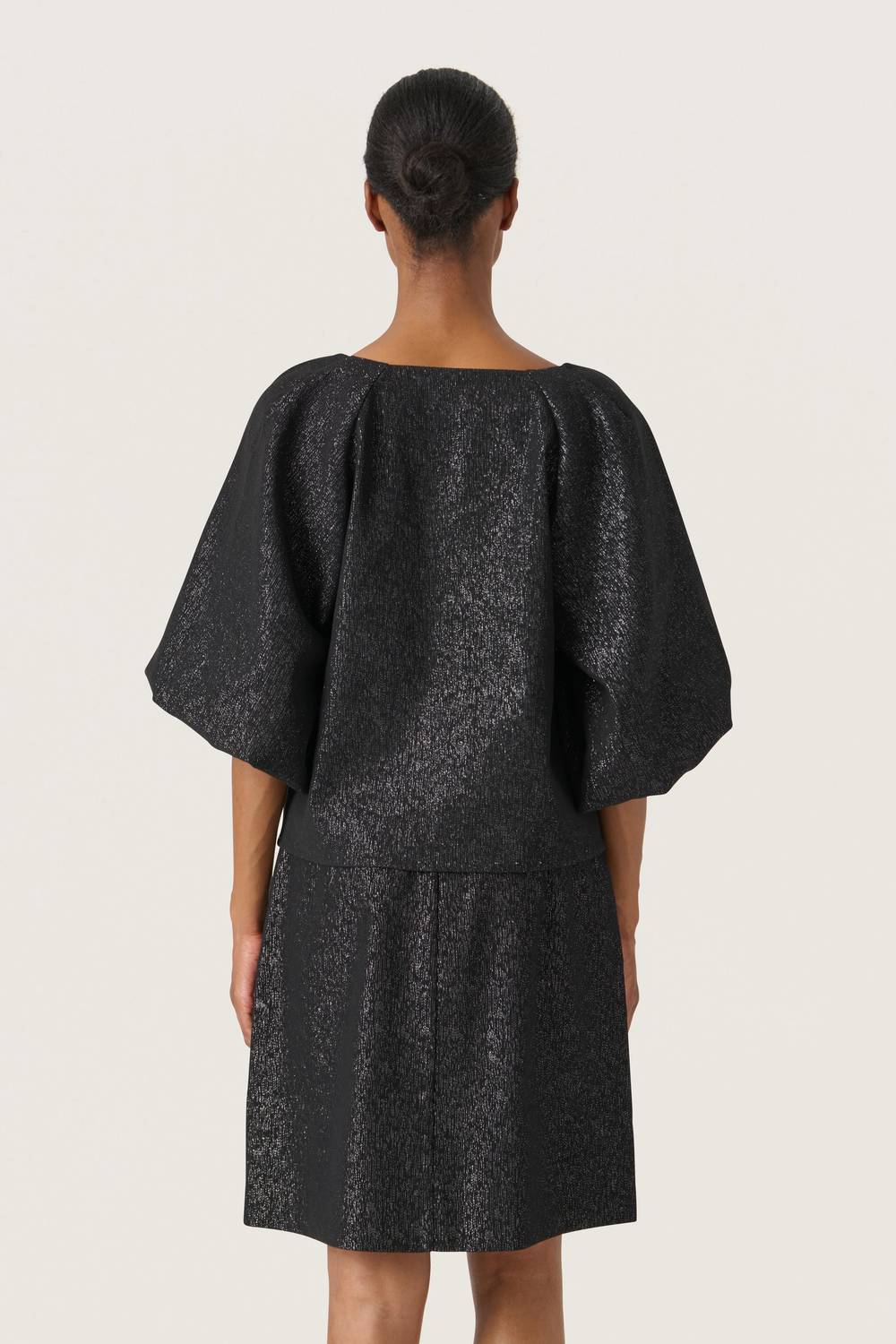 Soaked In Luxury - Cahlina V-neck Balloon Sleeves Blouse