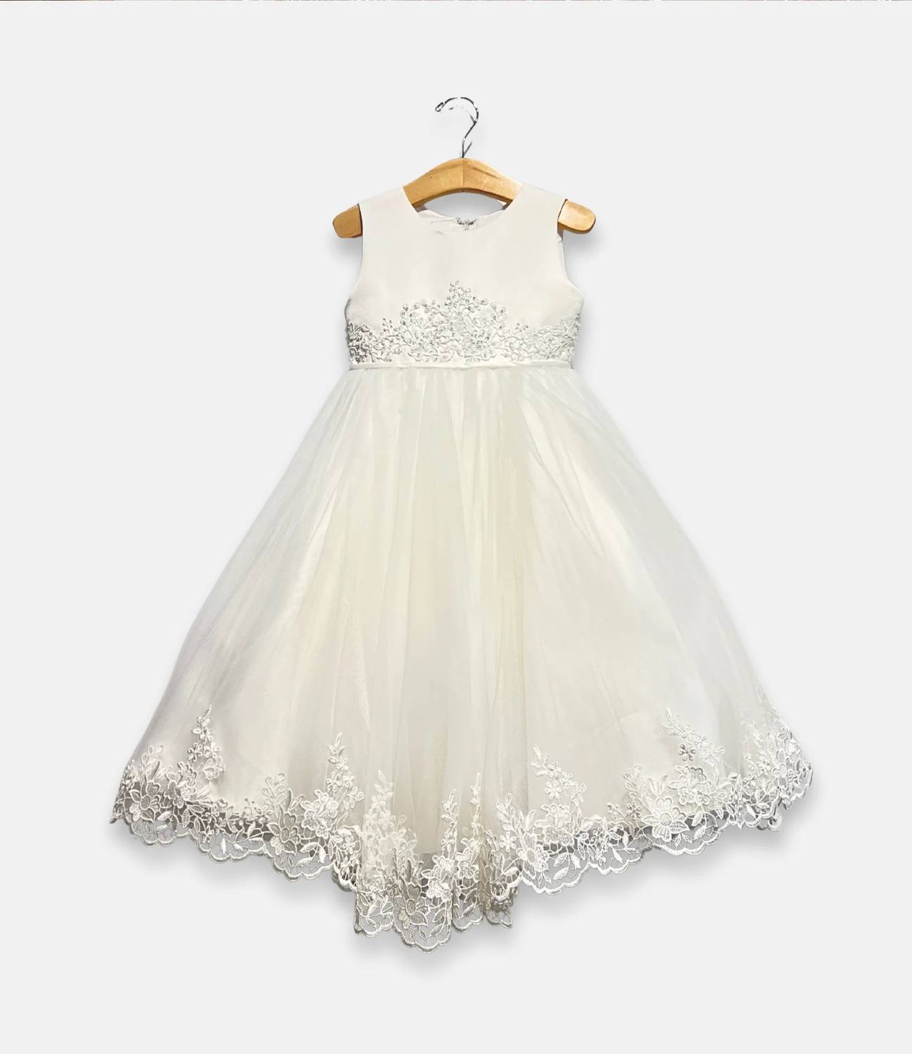 Macis - Embroidered Floral Lace Dress