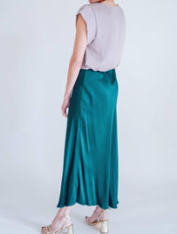 Kld. Signature - Satin Sleeveless V Neck Top