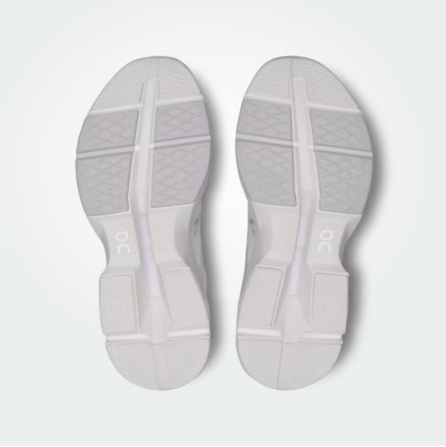On - Women's Cloudpulse Sneakers