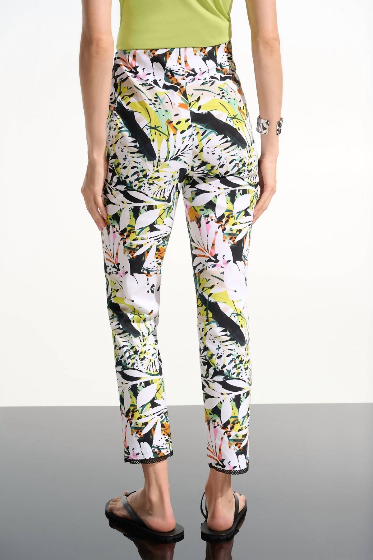 Joseph Ribkoff - Floral High-waisted Trousers