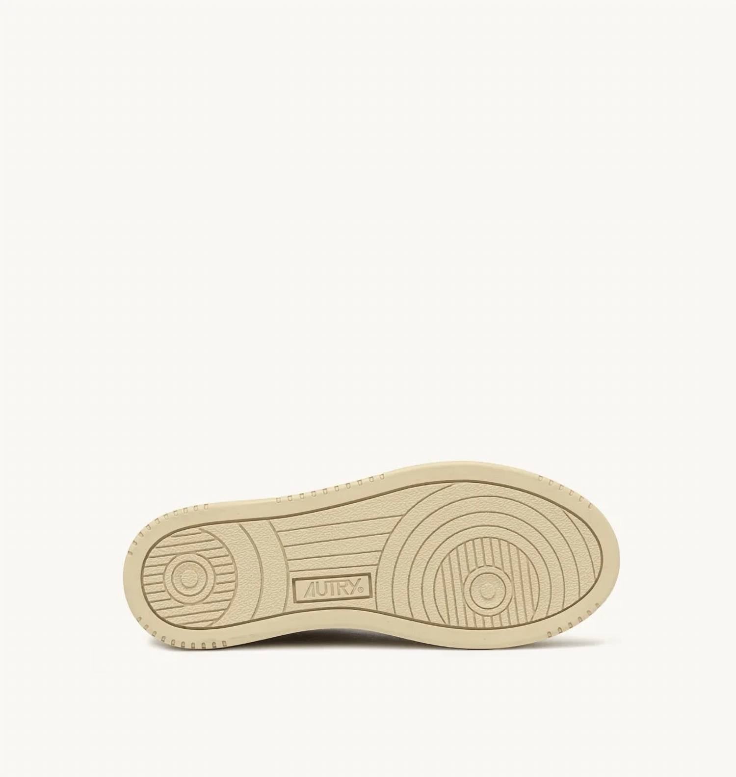 Autry - Women's Medalist Platform Leather Sneakers