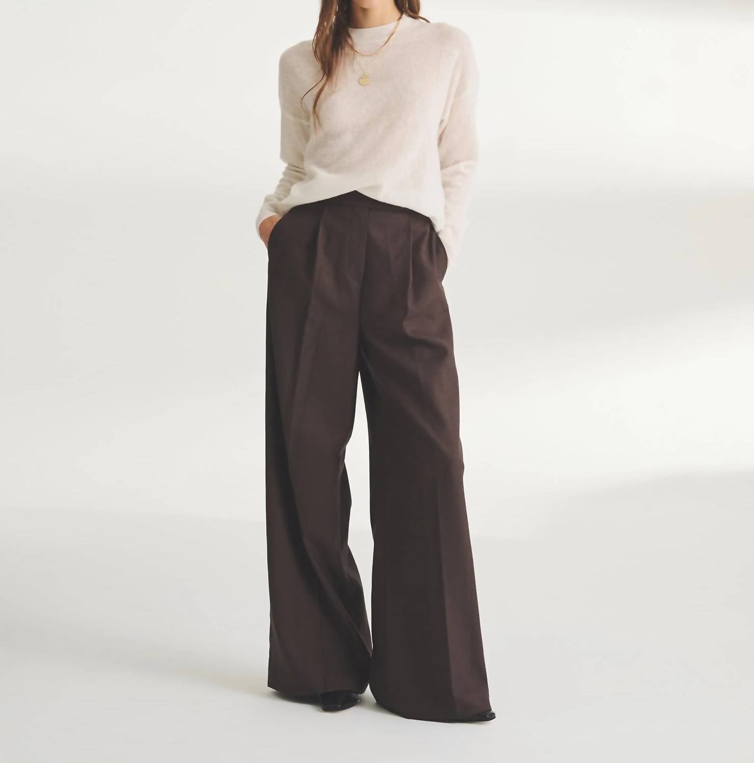 Naadam - Featherweight Cashmere Crew Sweater