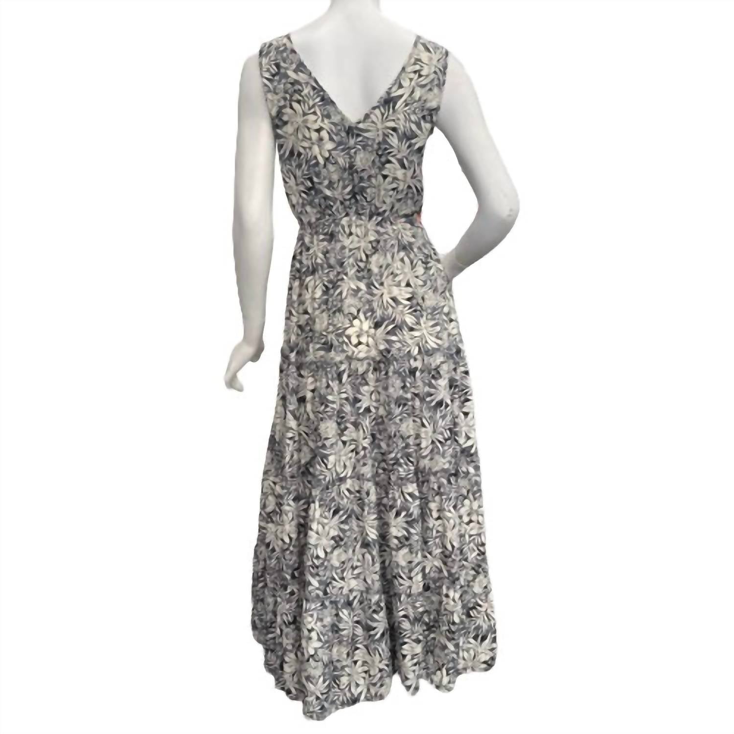 Paani - Women's V-neck Sleeveless Maxi Dress