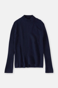 Closed - Turtle Neck Pullover