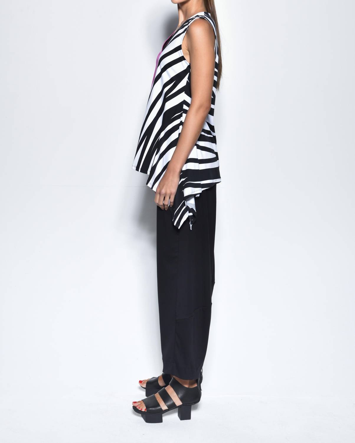 Simply Mila - Irene Sleeveless Top