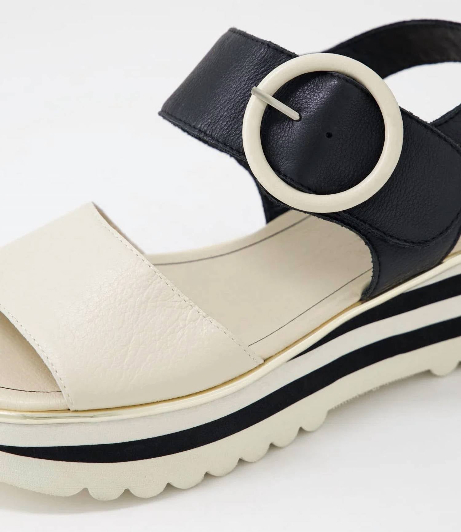 Django & Juliette - Women's Harlows Platform Sandal