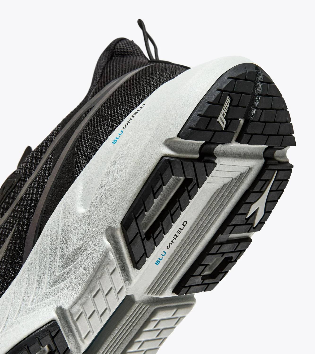 Diadora - Men's Mythos Blushield Volo 4 Hip Sneaker