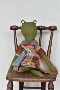 Woolgrass Farm - Fern The Frog Doll With Plaid Dress