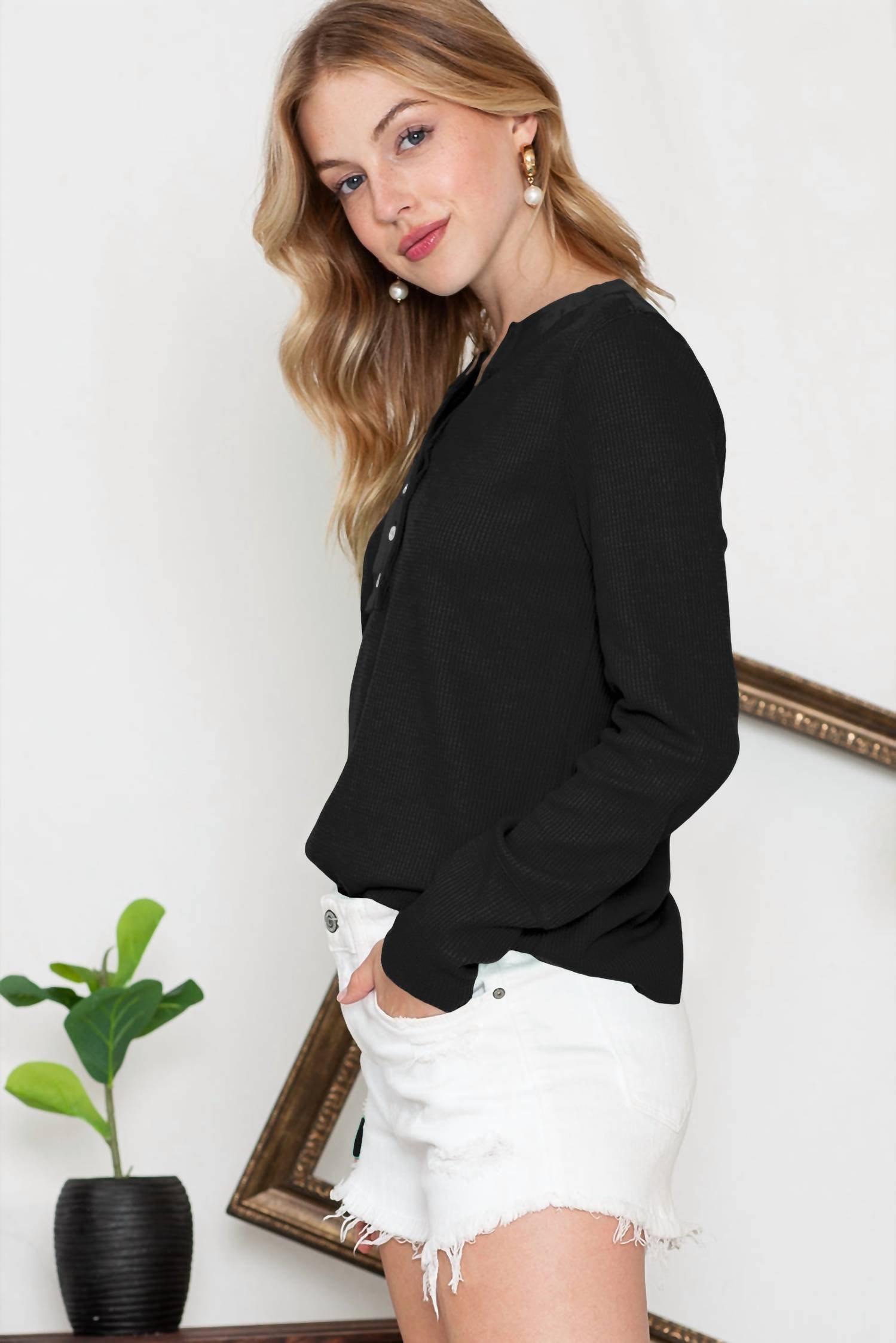 Shewin - Waffle V Neck Henley Top