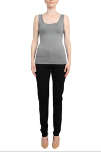 Alberto Makali - Scoop Neck Sleeveless Solid Spandex Top