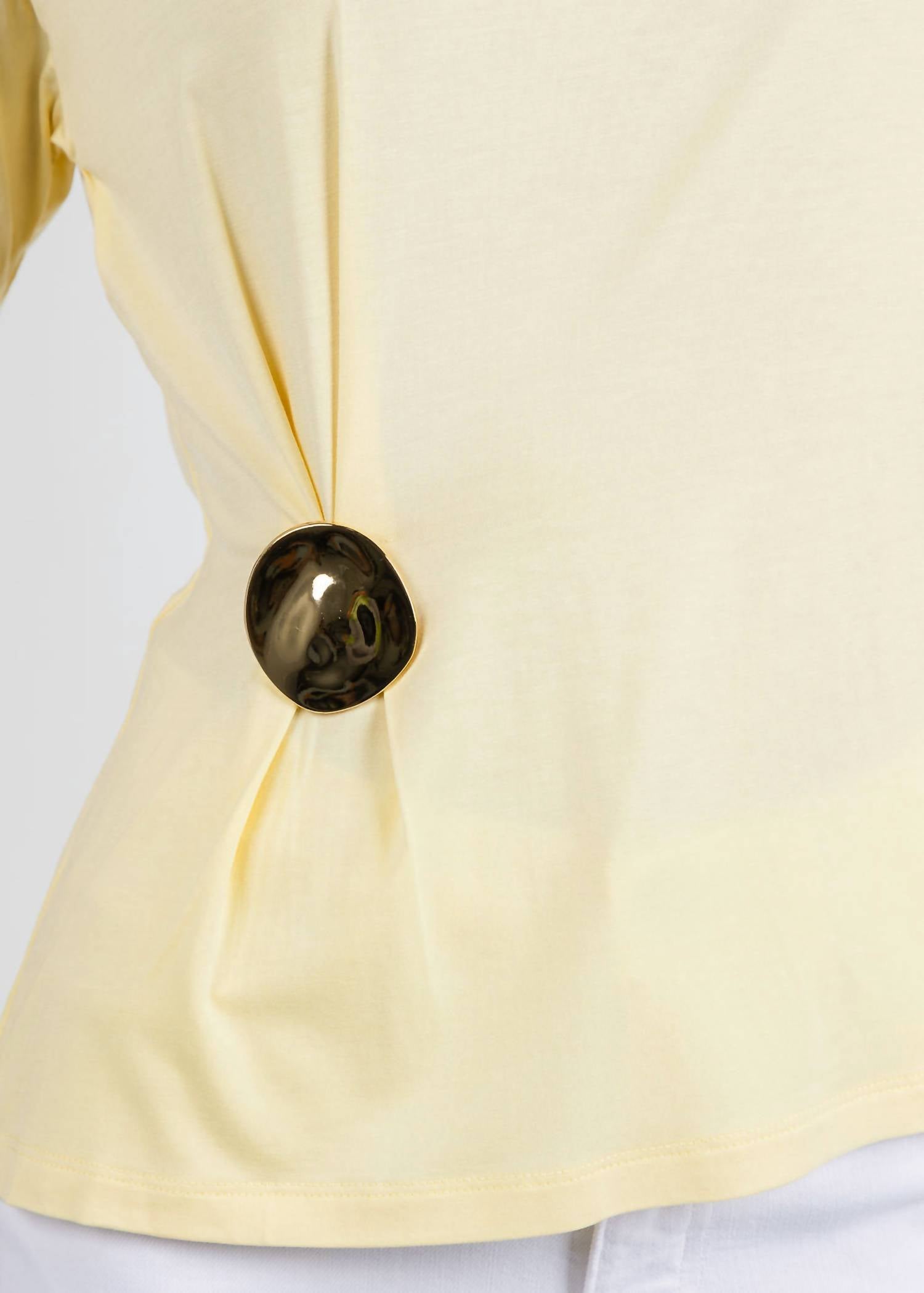 Leo & Ugo - Aisha Brooch Tee