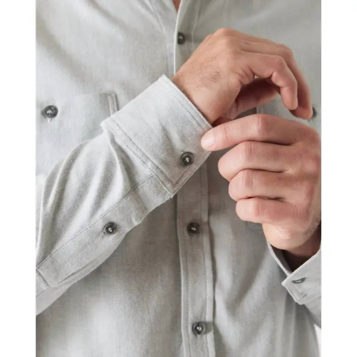True Classic - Lightweight Button Up Shirt