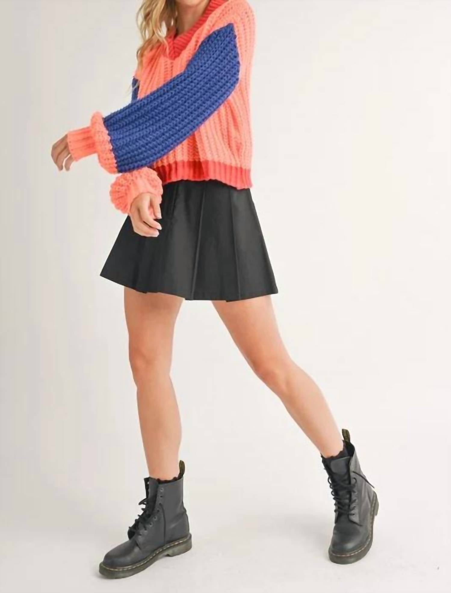 Klesis - Relaxed Fit V-neck Color Block Knit Sweater Top