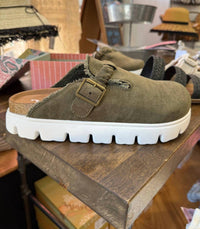 Very G - Women's Cali Clogs
