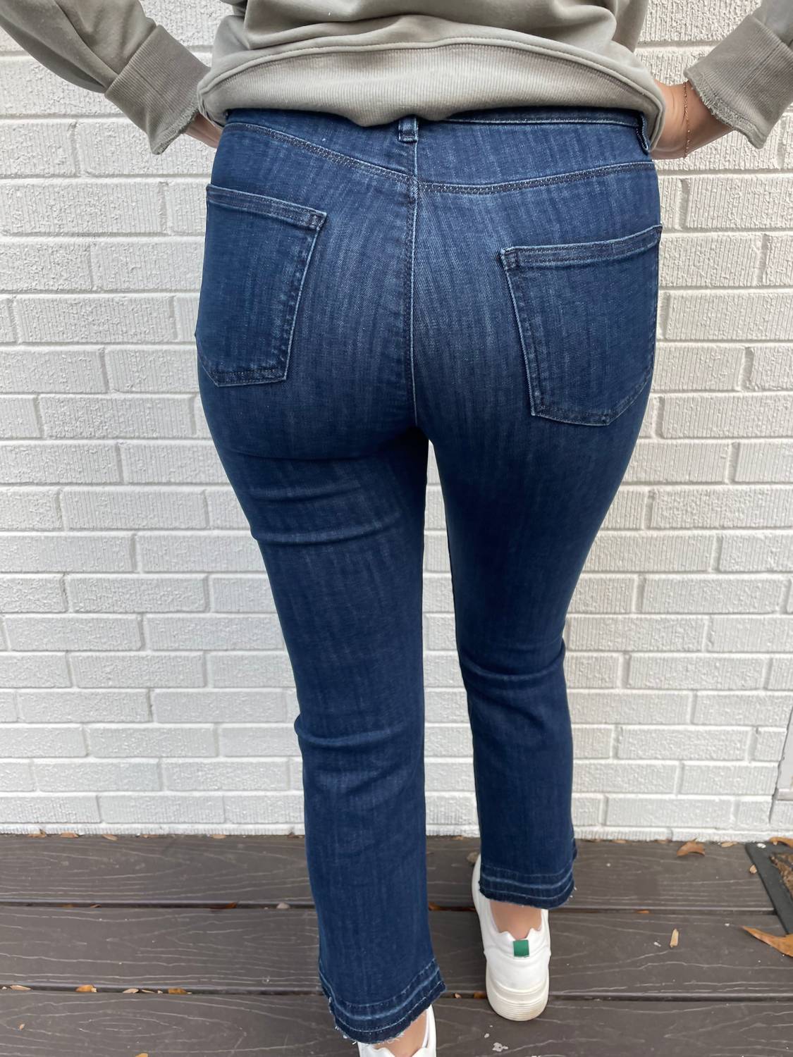 Elliott Lauren - Bootcut Jeans with Raw Hem