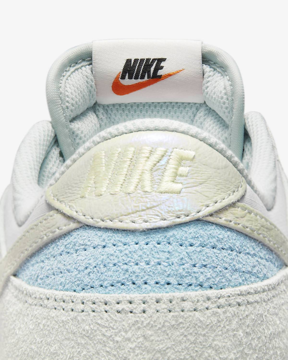 Nike - Men's Dunk Low Retro Se Sneakers