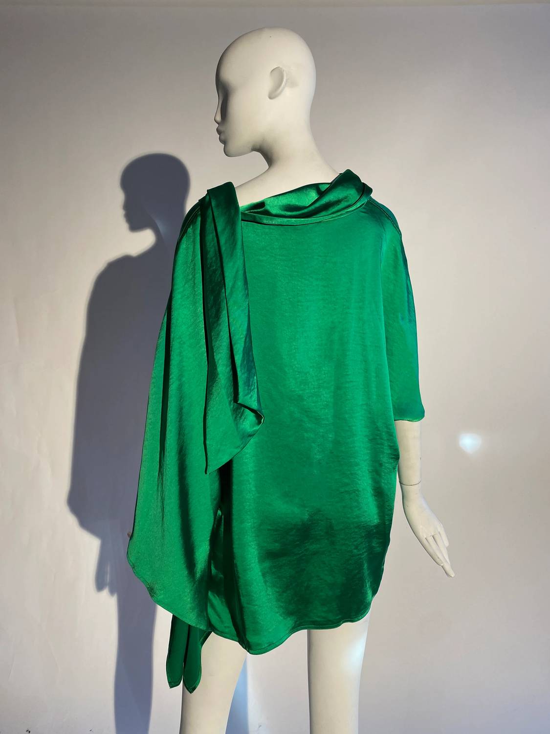Kevan Hall - Silky Scarf Top