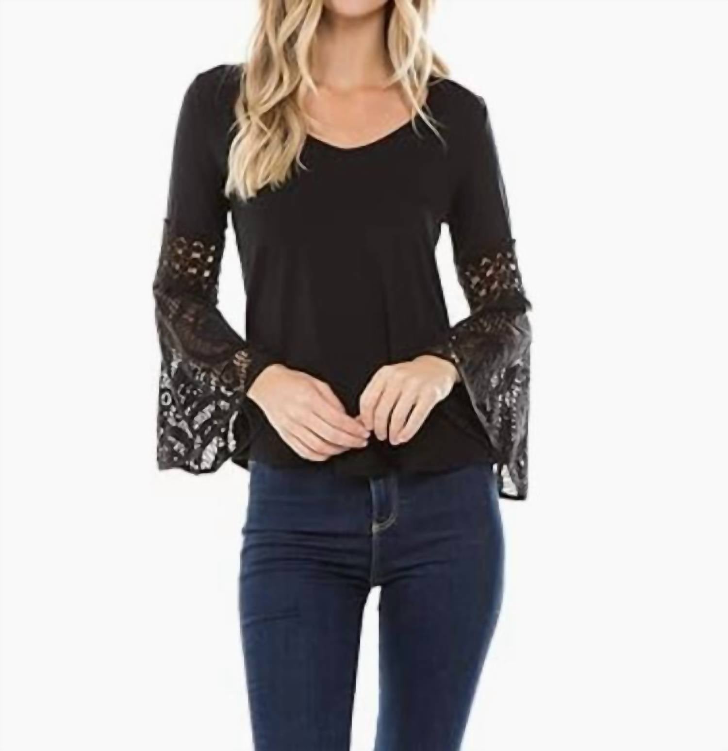 Vava - Kinsey Bell Sleeve Top
