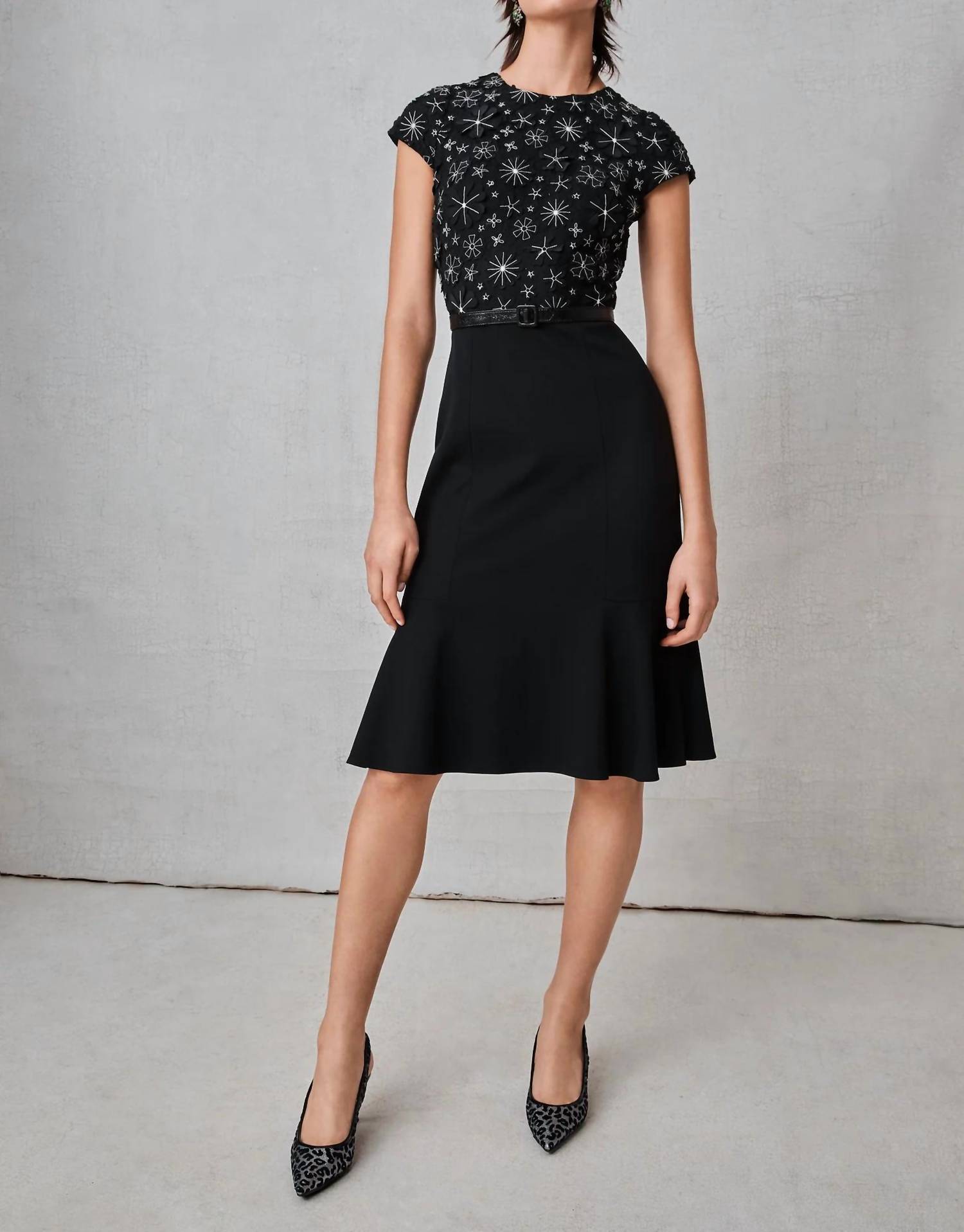 Kevan Hall - Appliqué Floral Mini Dress