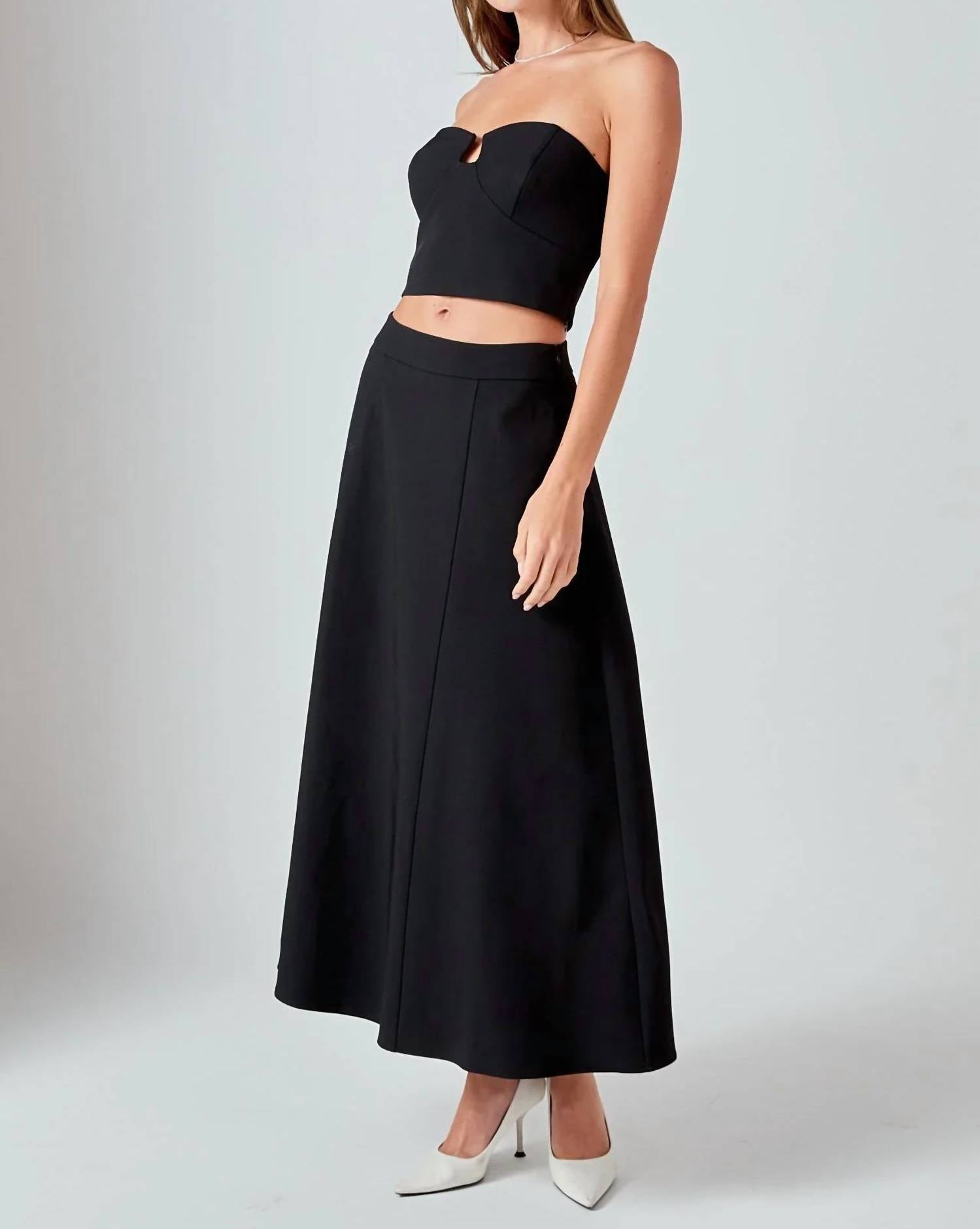 2.7 August Apparel - Haley V Strapless Top