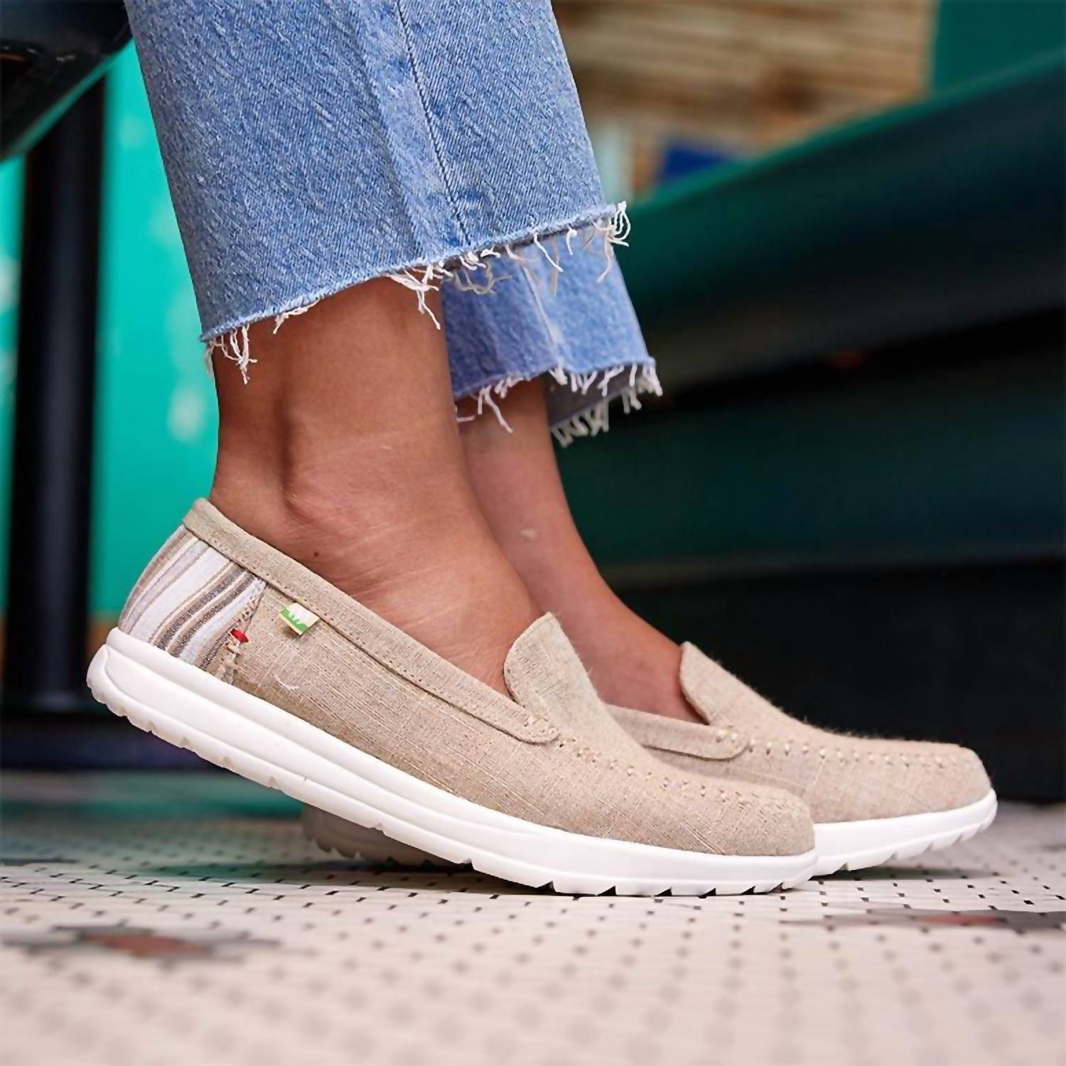 Minnetonka - Women's Discover Canvas Moccasin