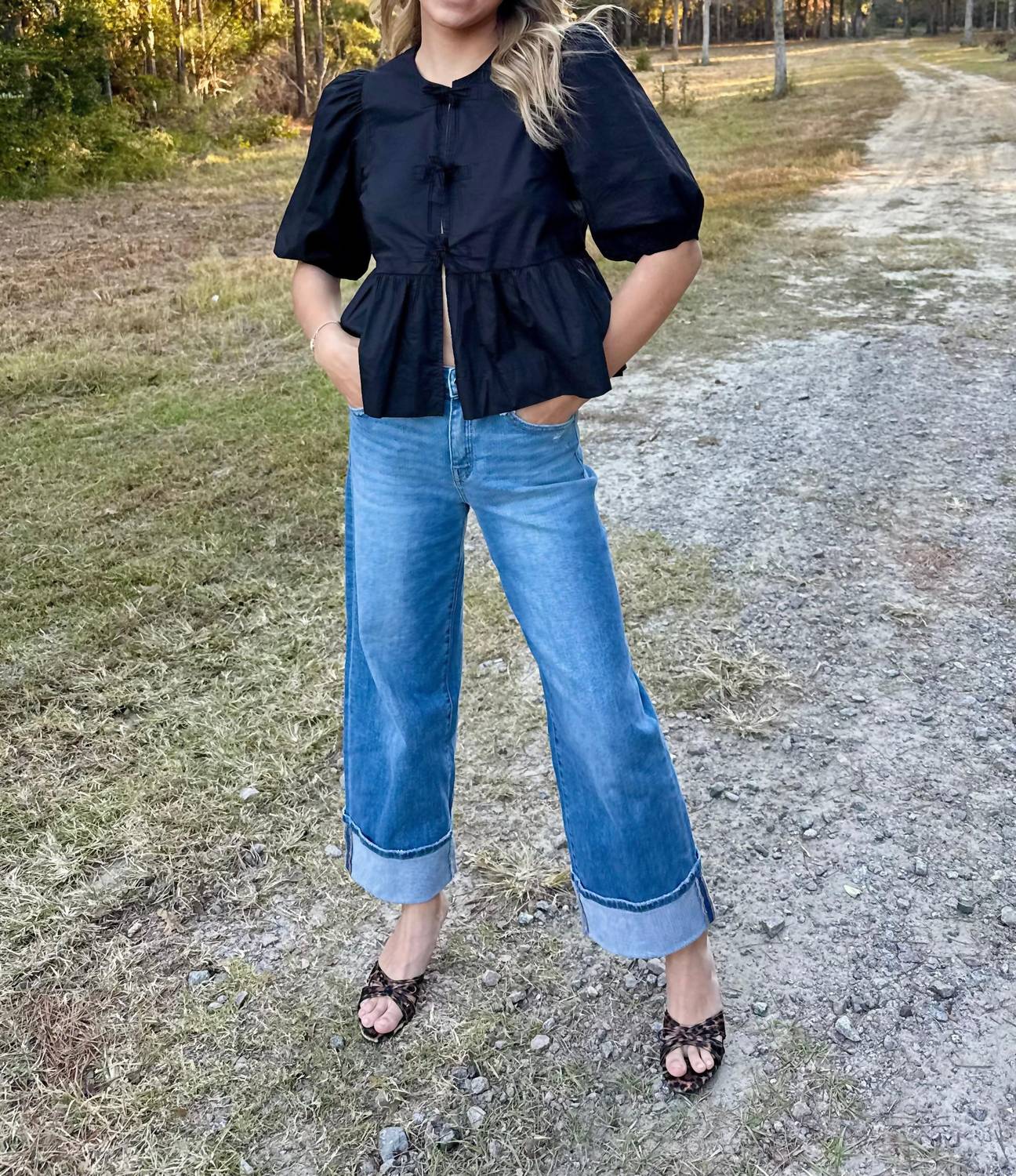 Mable - Peek A Bow Top