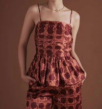 Strut & Bolt - Chainlink Pleated Top