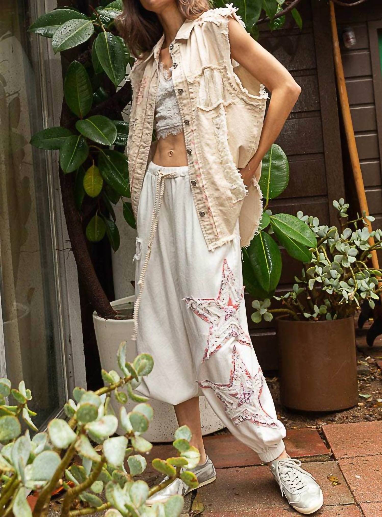 Pol - Oversized Sleeveless Crochet Lace Vest