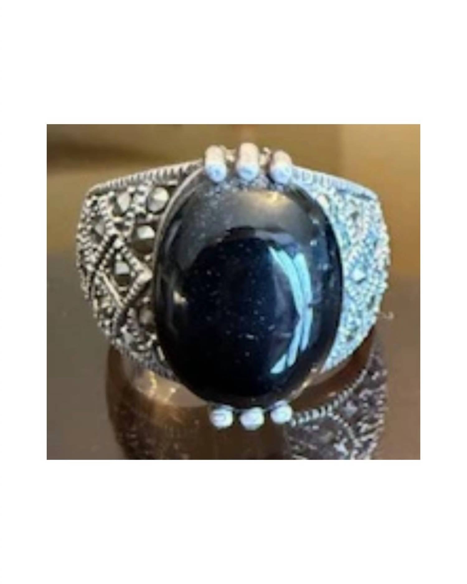 P & K Jewelry - Women's Sterling Marcasite Oval Ring