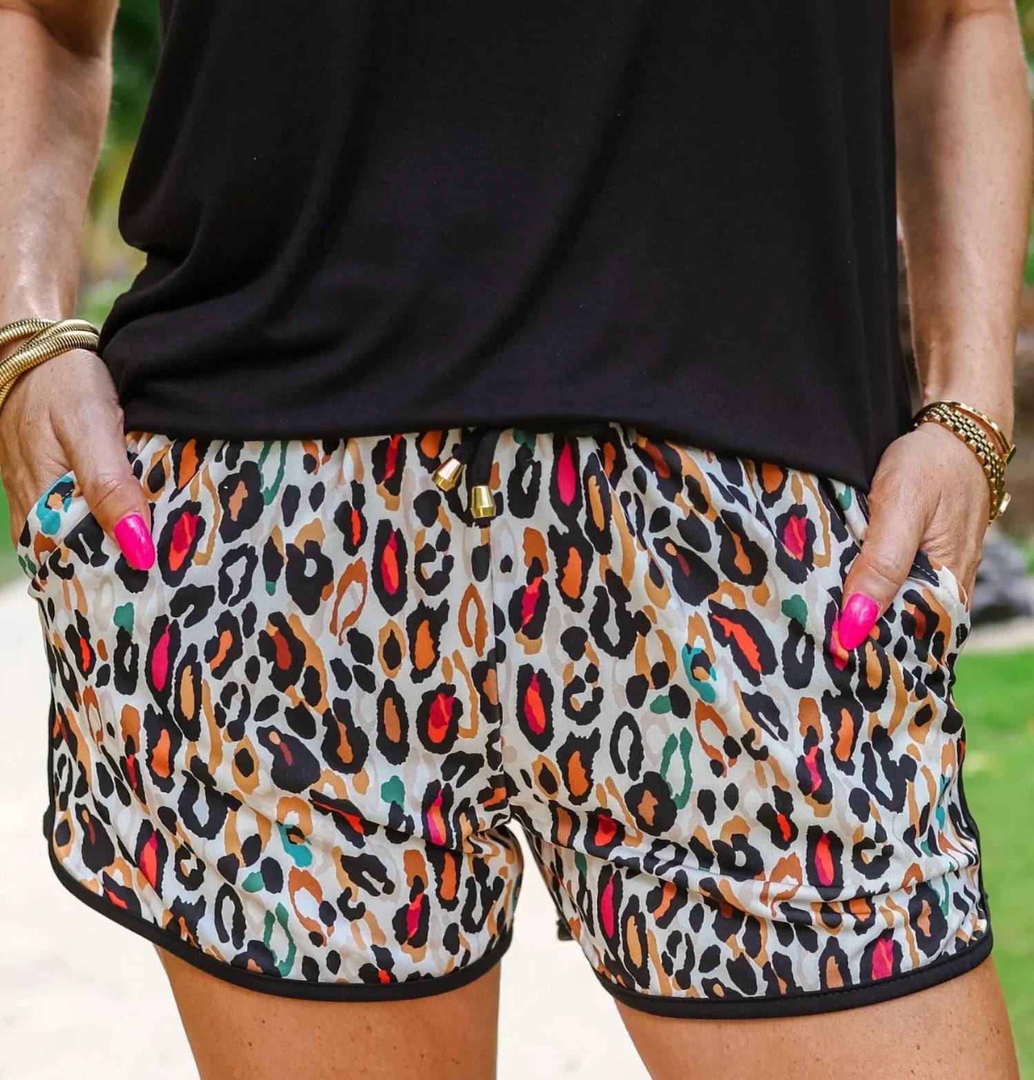 Jess Lea - Into The Action Everyday Shorts