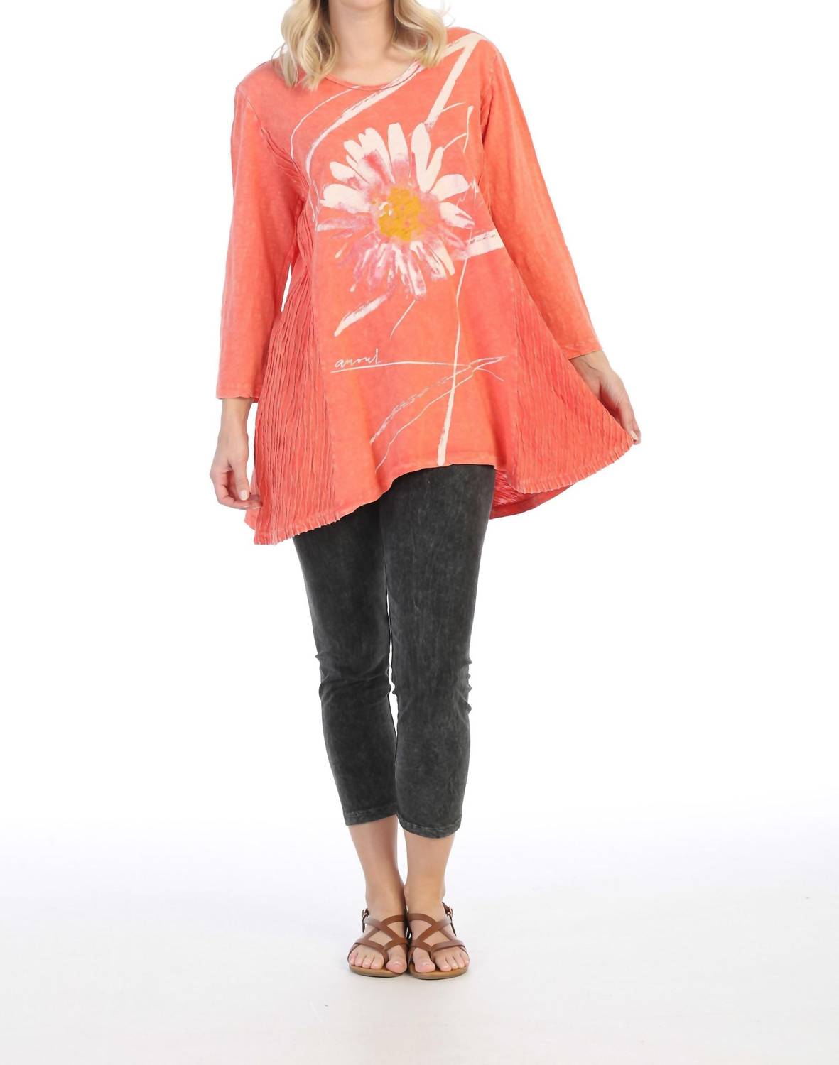 Jess & Jane - Chit Chat Wave Knit Mineral Washed Tunic Top
