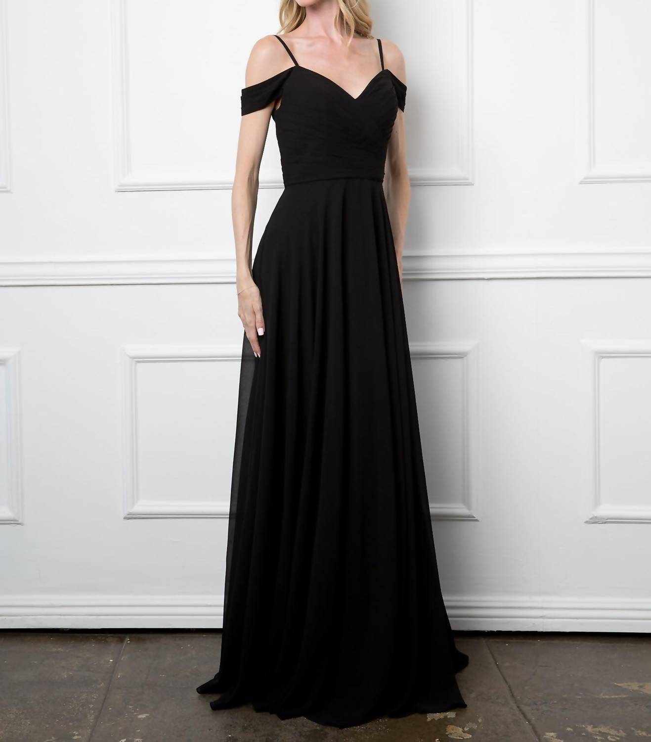 Eva - Off Shoulder Maxi Dress
