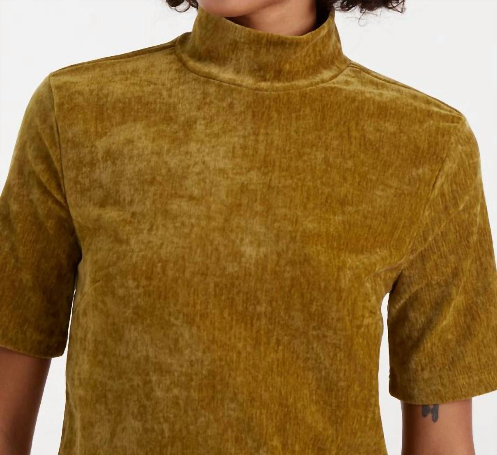 Compania Fantastica Terciopelo Top in green - women's t-shirt - alternate view