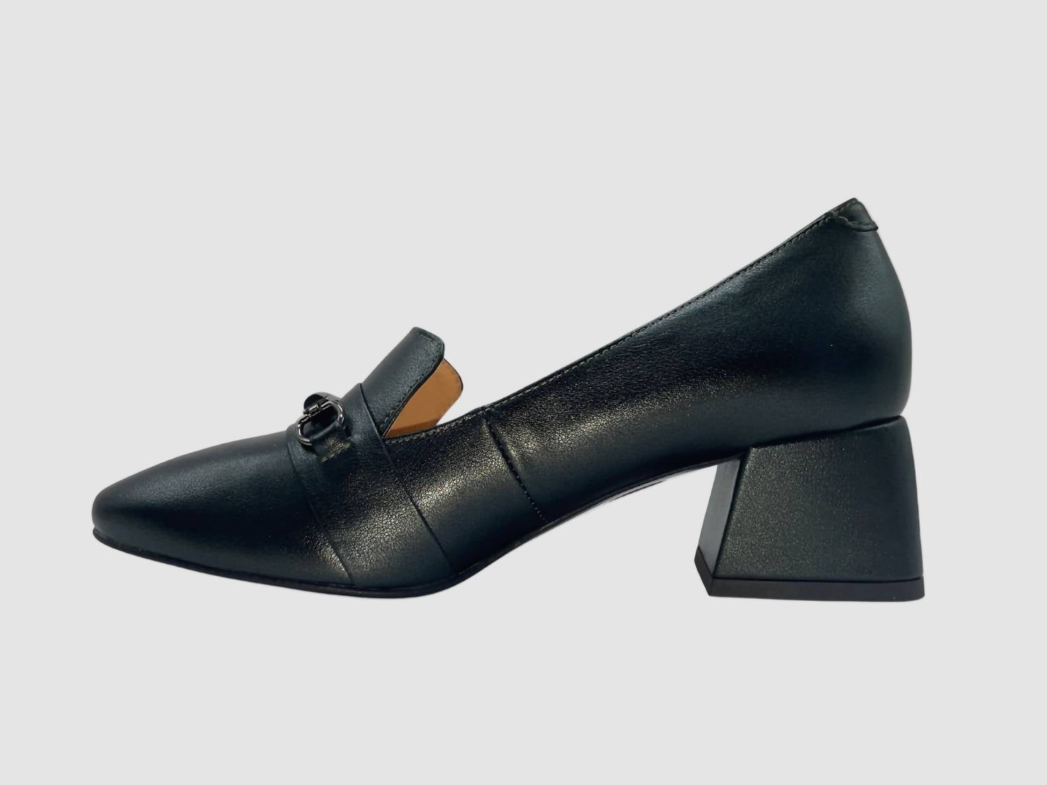 Aga - Women's Esme Leather Pumps