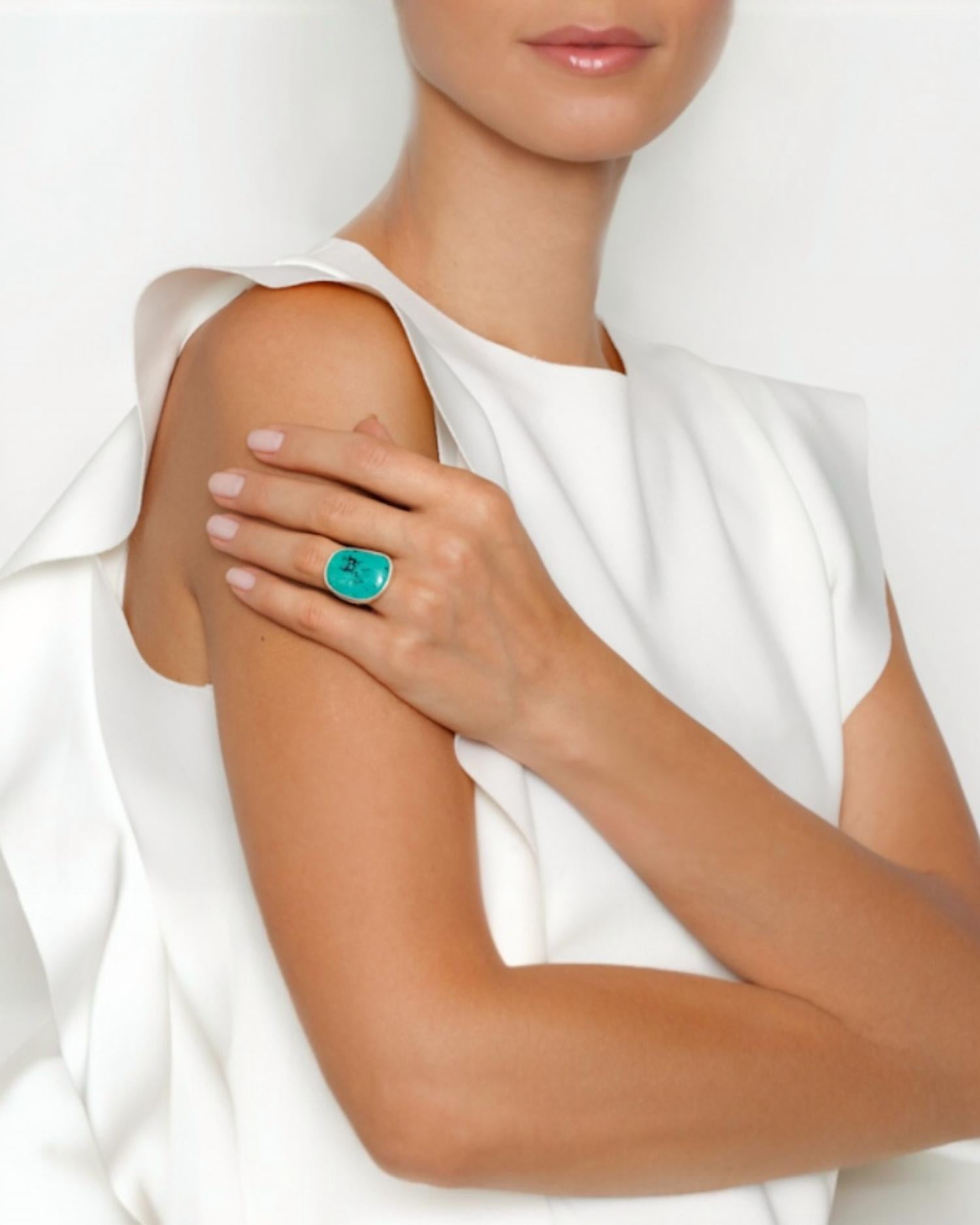 Avenue Chic - Turquoise Ring