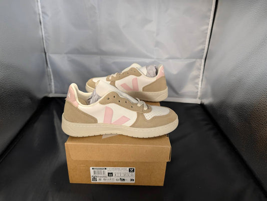 Veja - WOMEN'S V-10 CHROMEFREE LEATHER SNEAKERS