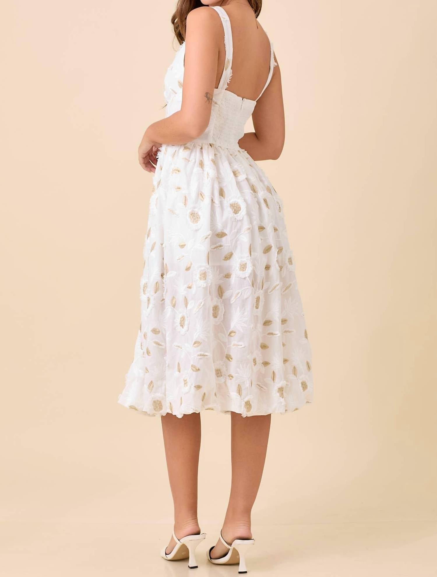 Main Strip - Low V-neck 3d Floral Midi Dress