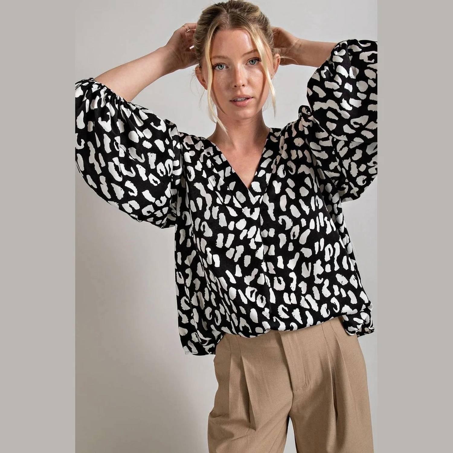 Ee:Some - Animal Print Blouse