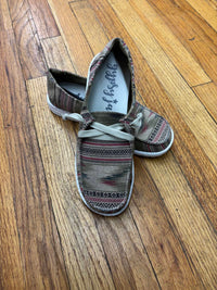 Gypsy Jazz - Women's Hip 4 slip on shoes