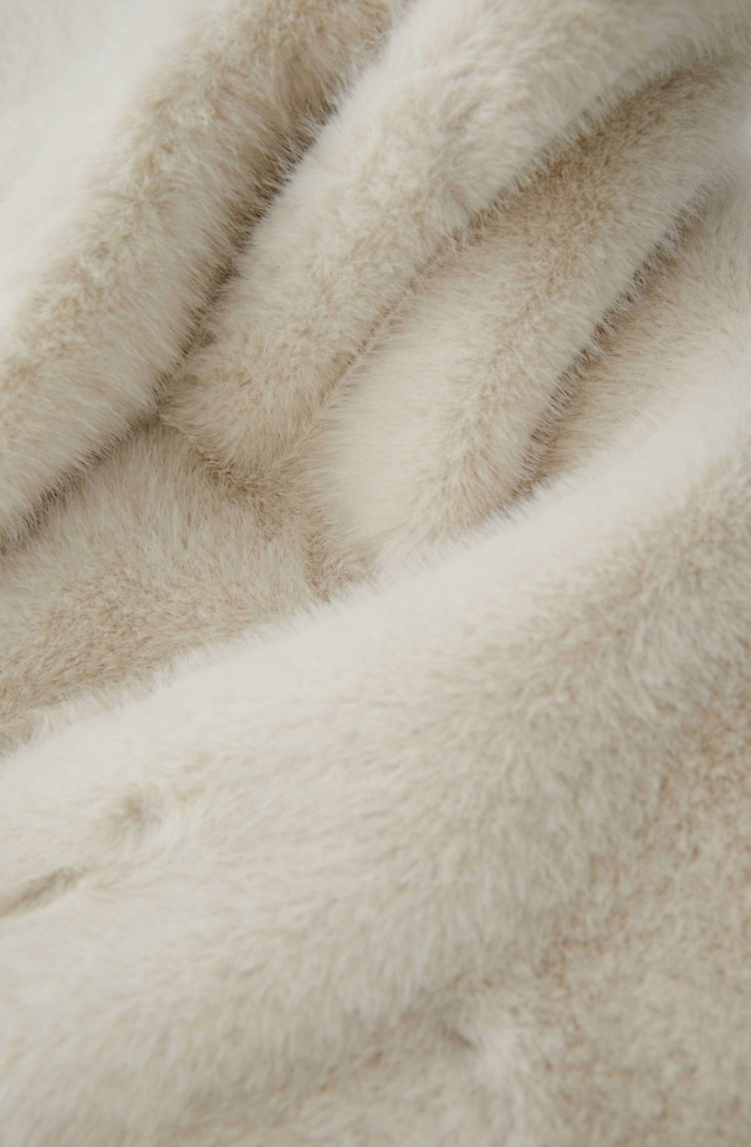Oui Faux Fur Stole in whitecap grey - women's scarf - detail view