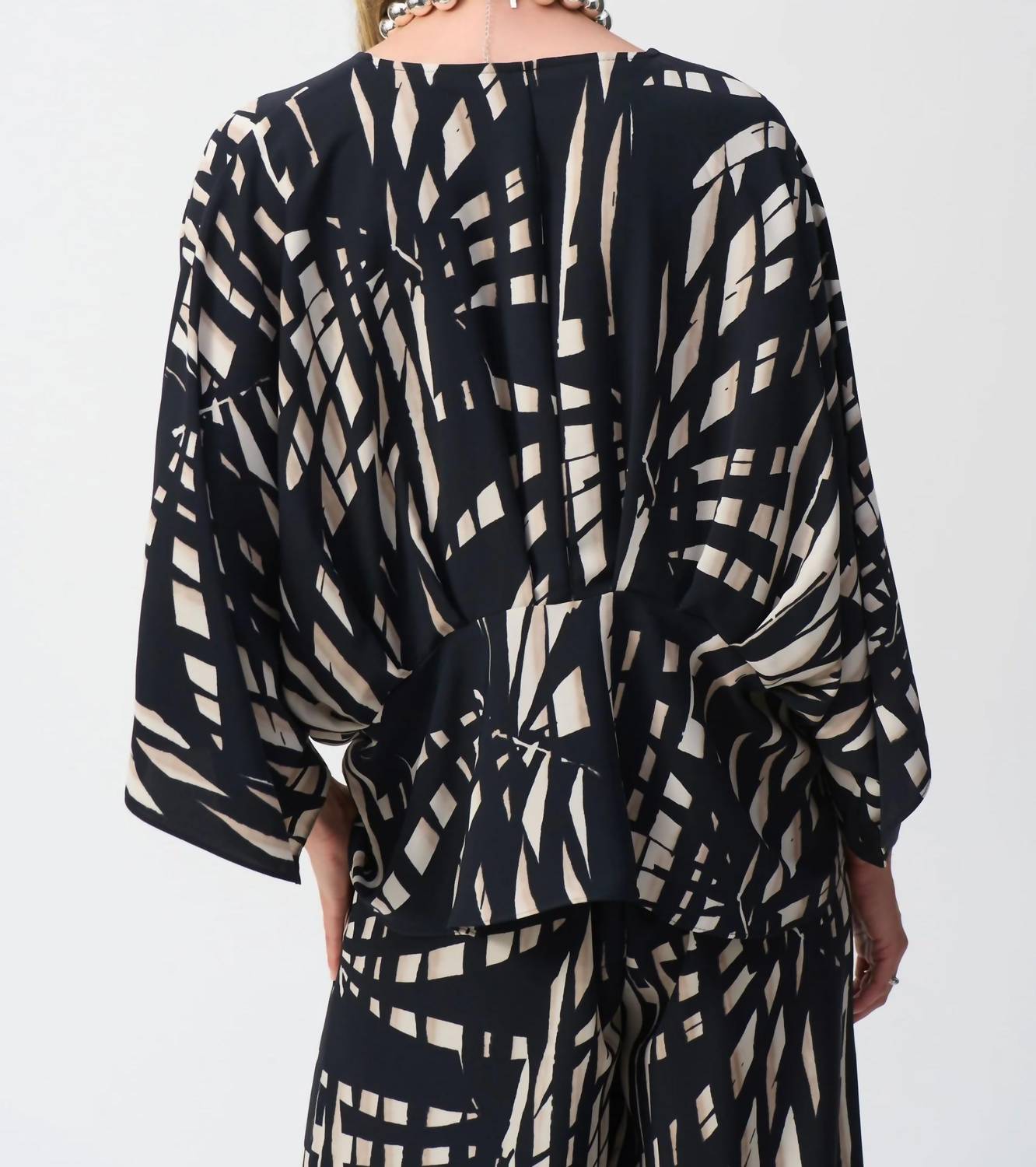Joseph Ribkoff - Tropical Print V-neck Peplum Top