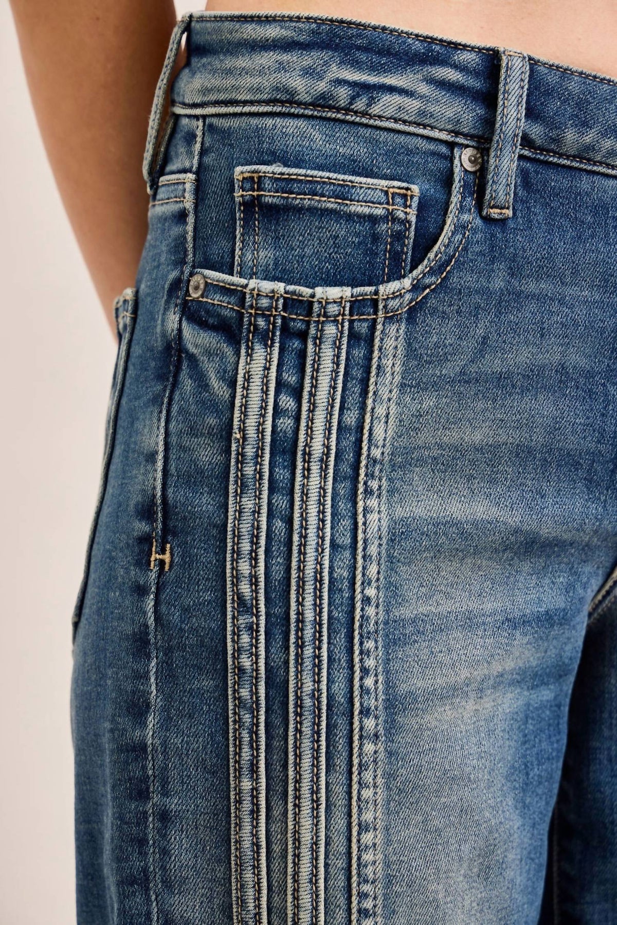 Hidden - Ella Mid-rise Classic Straight Jeans With Side Strips
