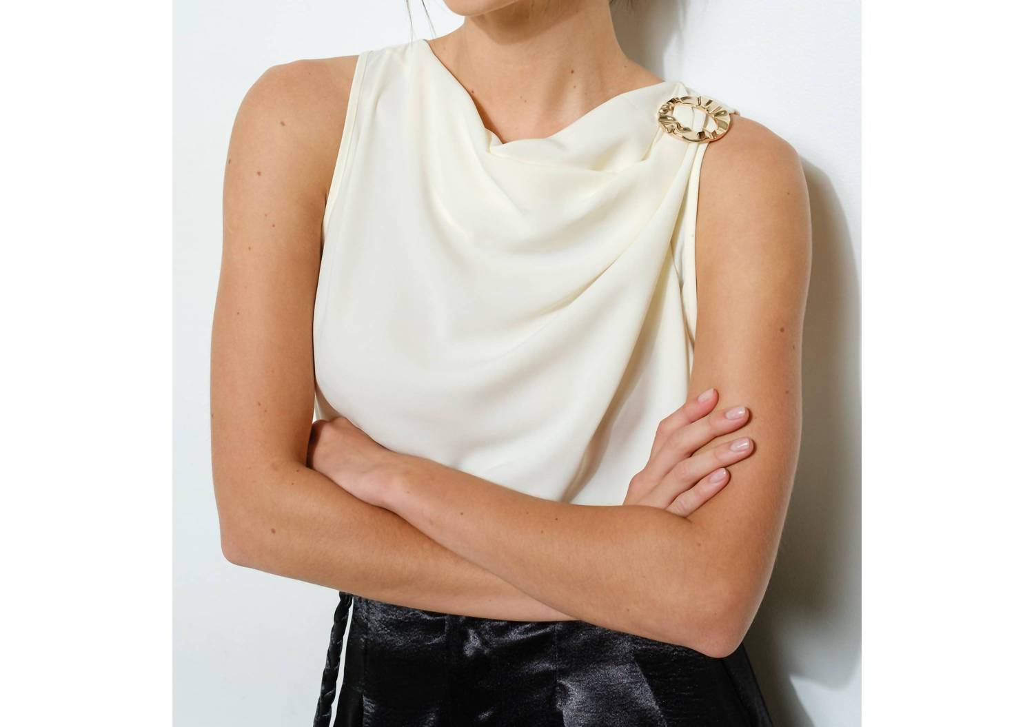 Ina Fashion - Athena Ring Blouse