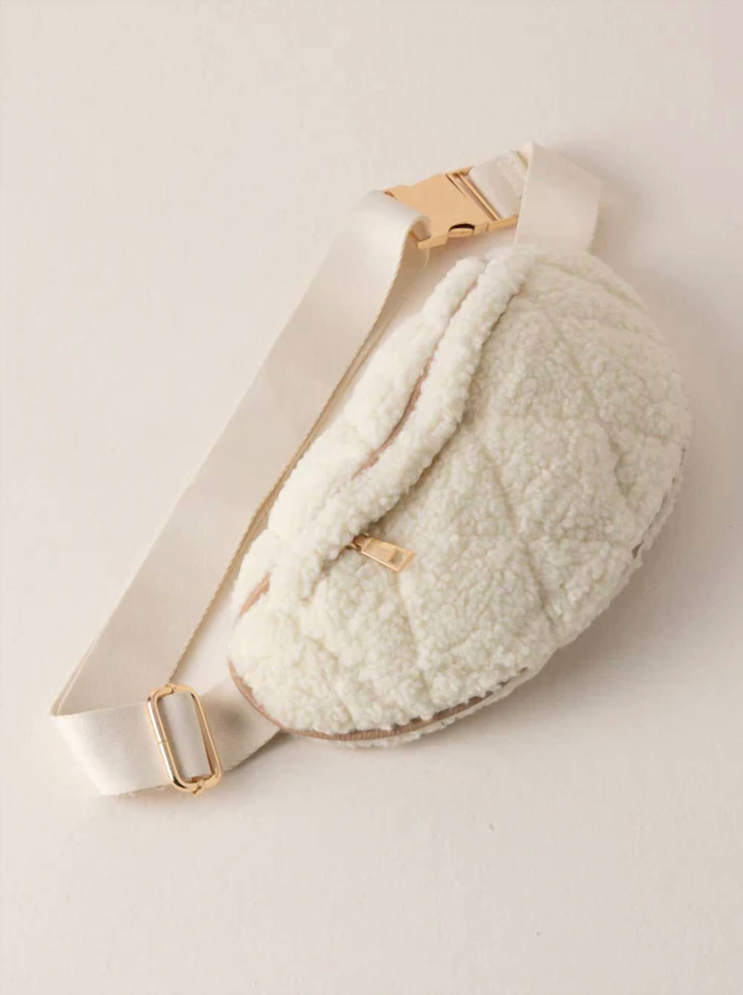 Shiraleah - Davos Sling Bag