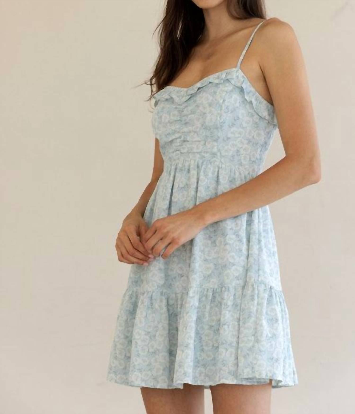 Storia - Sweetheart Neckline Ruffled Dress