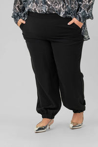 Karen Kane - Crepe Relaxed Ankle Pants - Plus