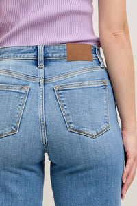 Judy Blue - High Waist Straight Fit Jeans
