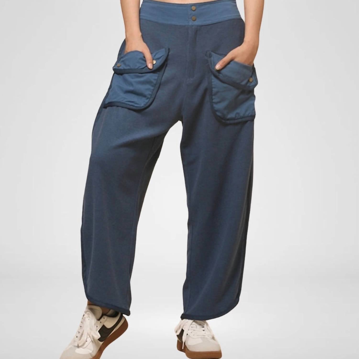 Sweetkama - Front Pockets Relaxed Sweatpants